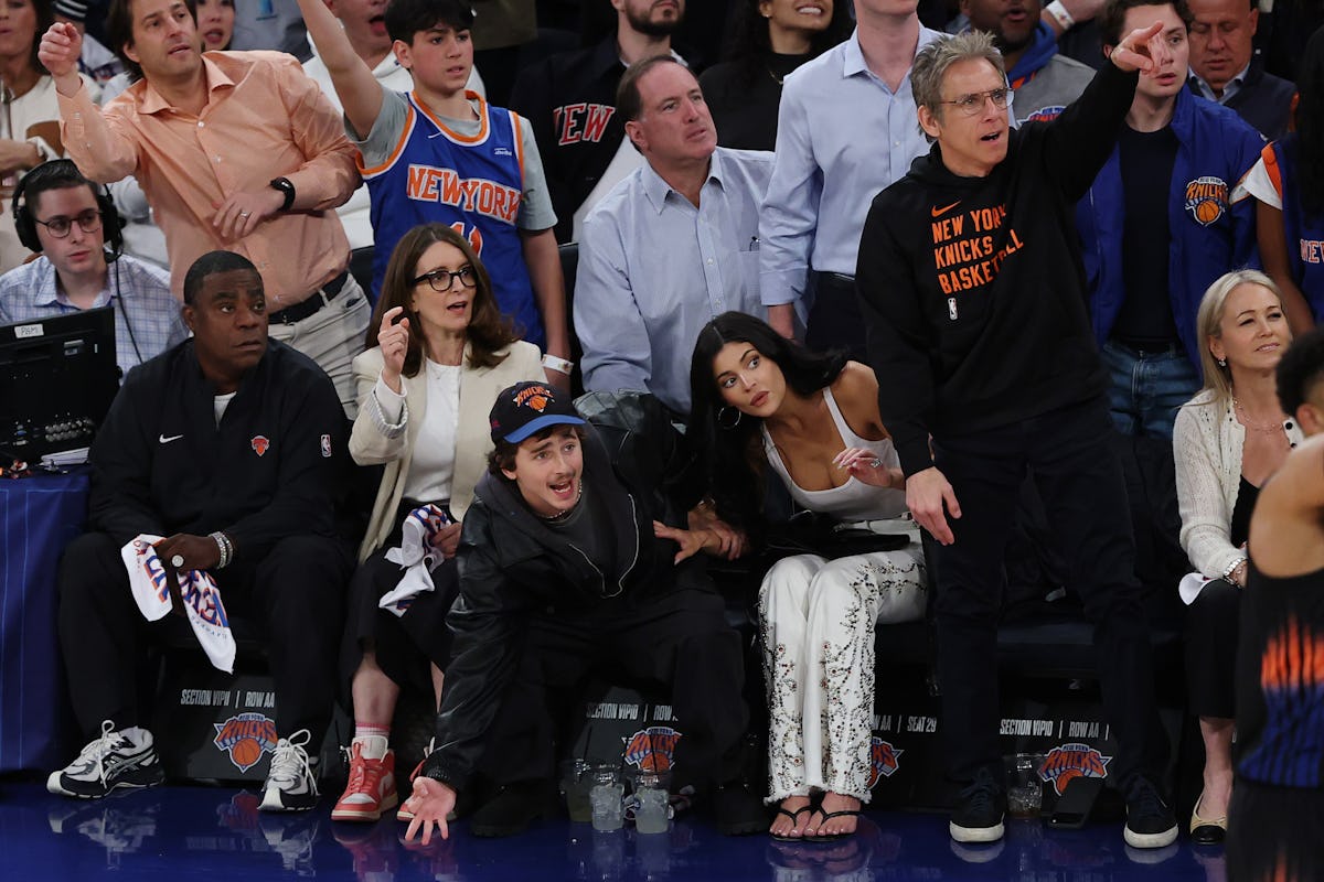 Timothée Chalamet & Kylie Jenner’s Date Night Turns Into a 30 Rock Reunion