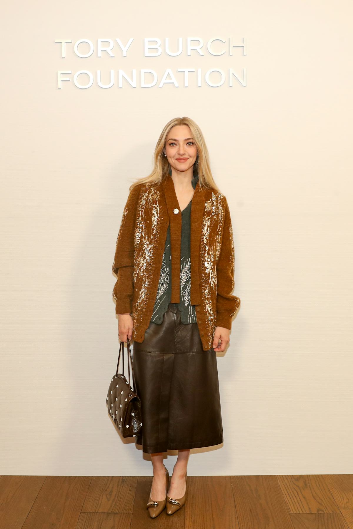 Amanda Seyfried Gives a Comfy Sweater an Artsy Edge