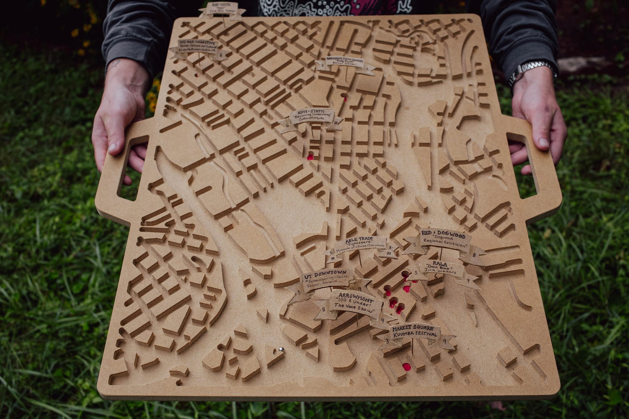 The Artist Mapping Knoxville’s Art Scene With Wood and Wire
