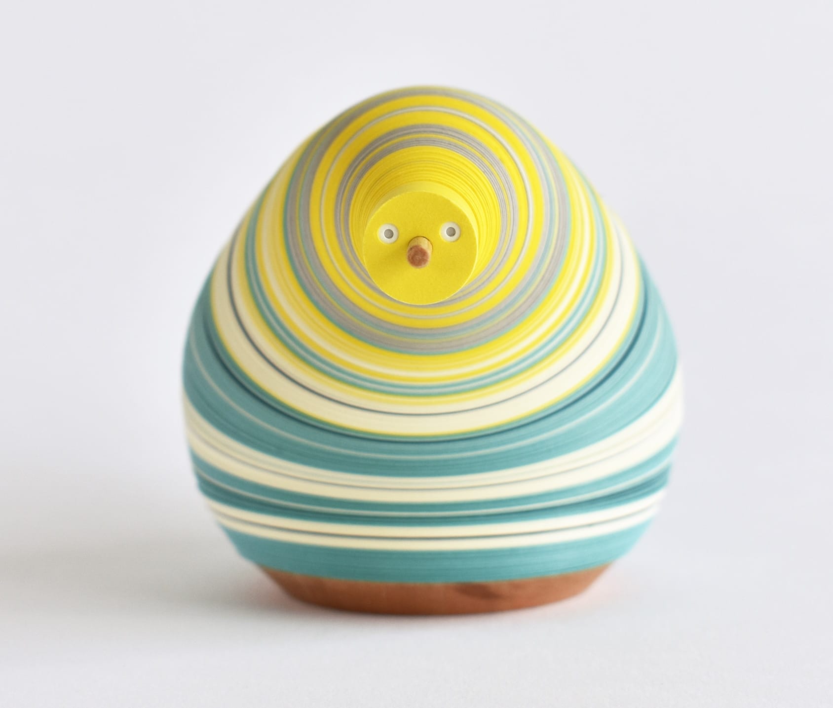 Say Hello to PÉPET, a Pear-Shaped, Palm-Size Paper Pal